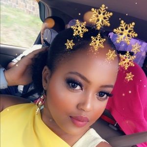 Meet your Posher, Cynthia